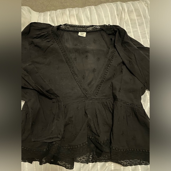 Aritzia blouse - Picture 2 of 2
